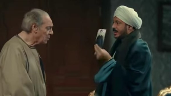 الحلقة السابعة من مسلسل «حكيم باشا».. مصطفى شعبان يأخذ زوجته وابنه إلى القصر