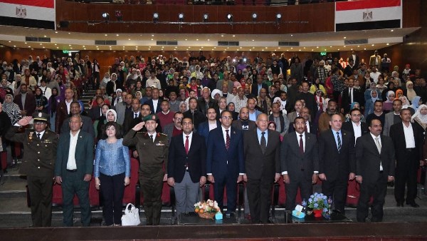 بحضور المحافظ .. قصور الثقافة تحتفل بالعيد القومي لقنا