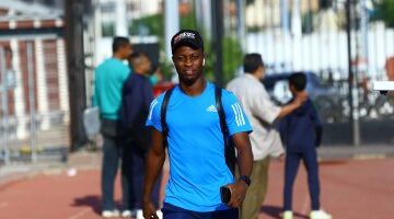بيراميدز يتجه لعدم تفعيل بند شراء صديق أوجولا من سيراميكا